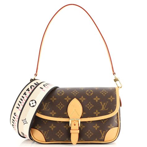 prezzo pochette donna louis vuitton|Louis Vuitton diane bag.